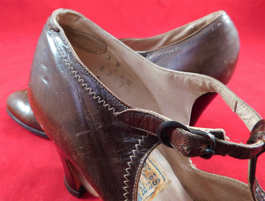 Vintage Art Deco Brown Leather Decorative Stitching T-Strap Flapper Dance Shoes
These are truly a wonderful piece of quality made wearable Art Deco shoe art! 