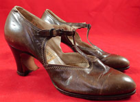Vintage Art Deco Brown Leather Decorative Stitching T-Strap Flapper Dance Shoes
