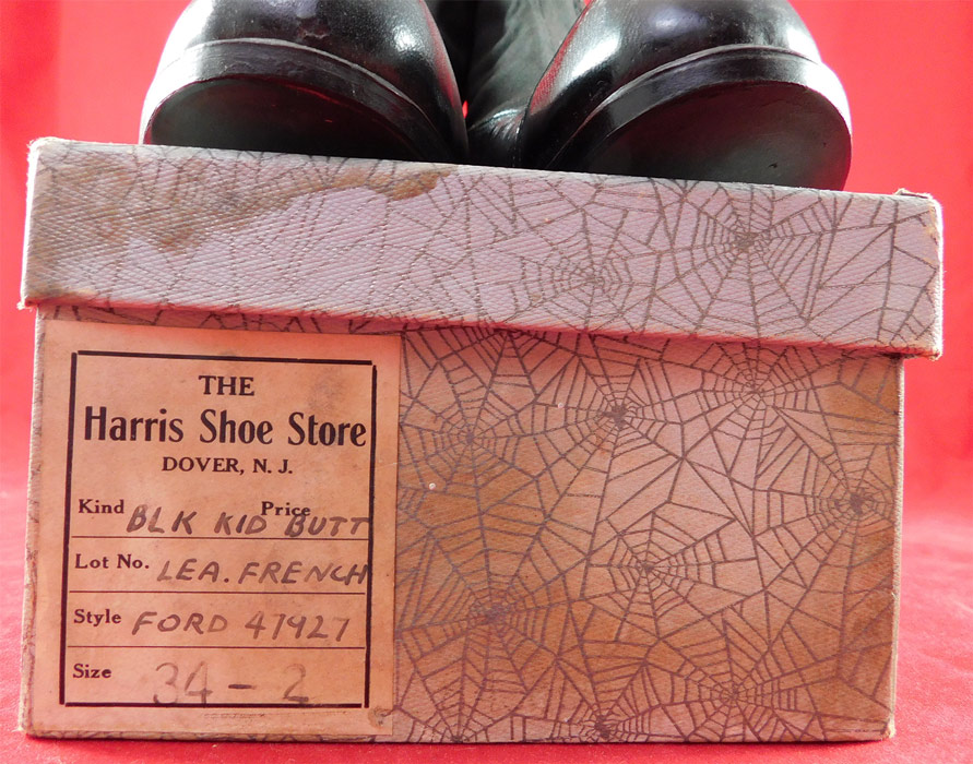 Unworn Edwardian Black Wool Cloth Leather Button Boots & Shoe Box
The shoe box is in as-is condition with wear, water damage to the outer cardboard paper and the boots are in excellent wearable condition. 