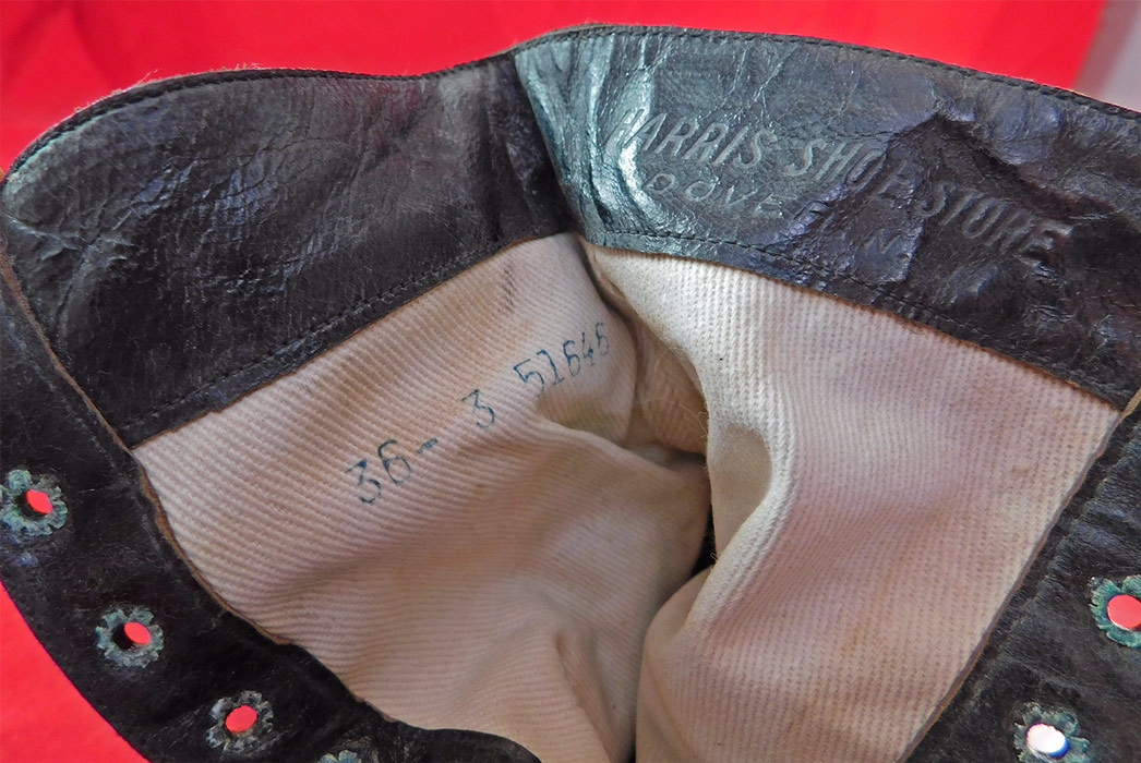Unworn Edwardian Black Wool Cloth Leather Laceup Boots
The boots measure 9 inches tall, 9 1/2 inches long, 2 3/4 inches wide, with a 2 1/4 inch high heel and are stamped inside a size 36 which they are approximately US size 6.