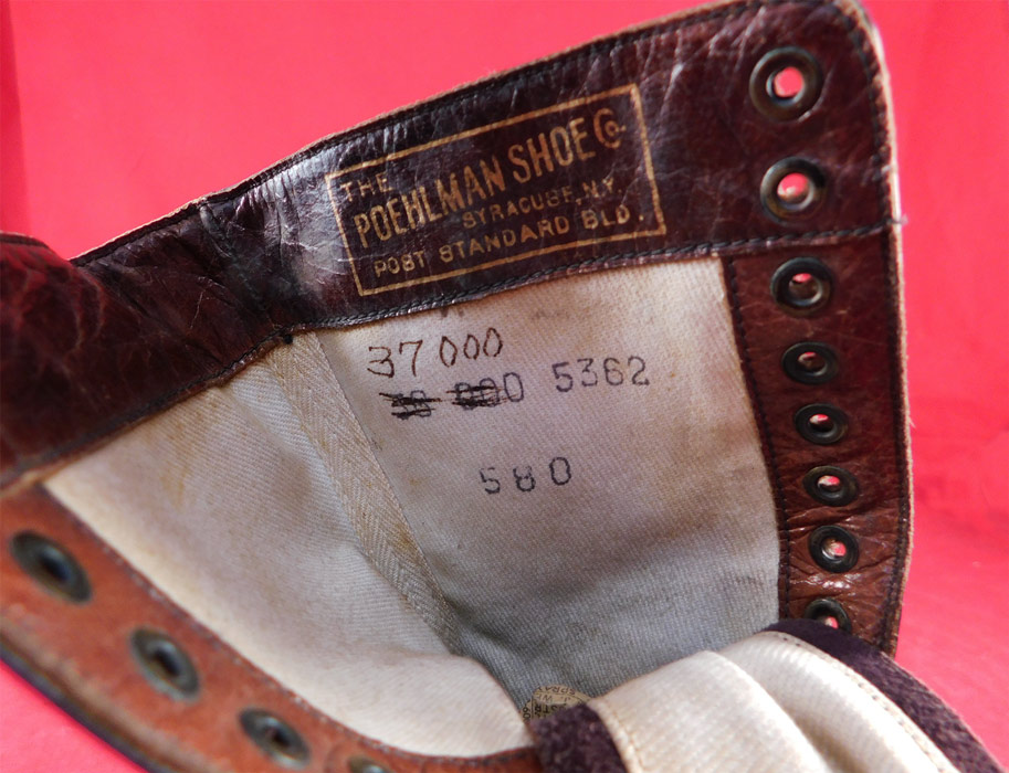 Victorian Unworn Poehlman Shoe Co. Brown Leather High Top Lace-up Boots
They are stamped inside "The Poehlman Shoe Co. Syracuse, N.Y." label European size 37.