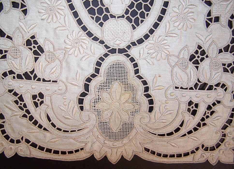 Vintage Madeira Embroidered Linen Lace Cutwork Runner & Placemat Set only a small faint stain on one placemat close up.