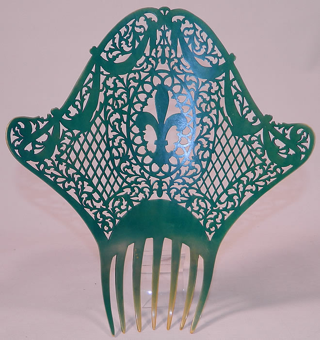 Vintage Large Spanish  Flamenco Mantilla Peineta Hair Comb Fleur de Lis. This lovely large pretty peineta style hair comb ornament would have been worn under a mantilla lace covering and been worn for special occasions such as weddings, bullfights, Holy Week and flamenco dance. 