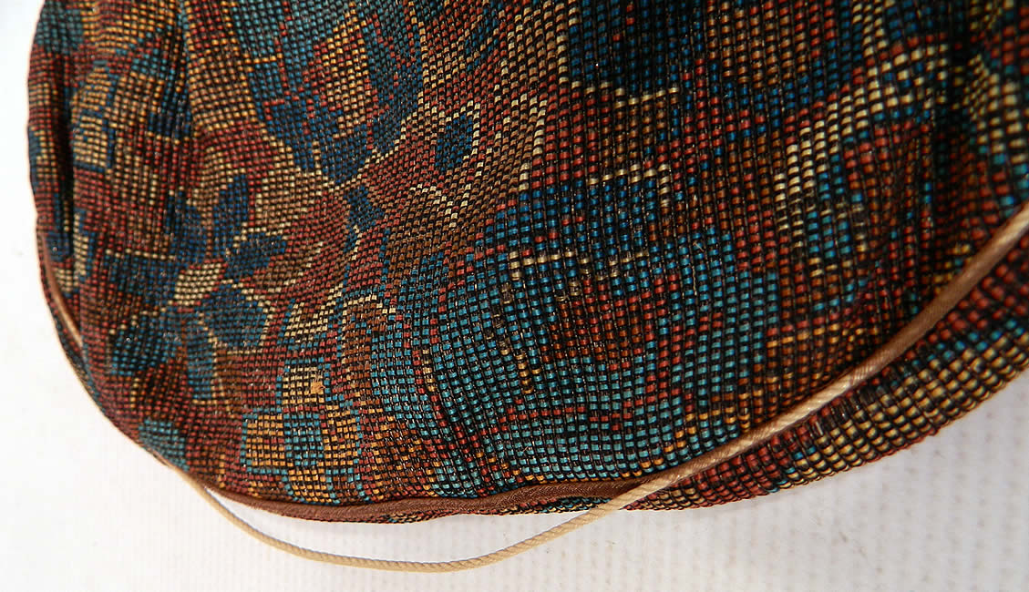 Antique Silver Plate Repousse Dog Cart Frame Floral Needlepoint Embroidery Purse
The purse is made of varying shades of blue and brown silk thread needlepoint embroidery work with a floral pattern design. I
