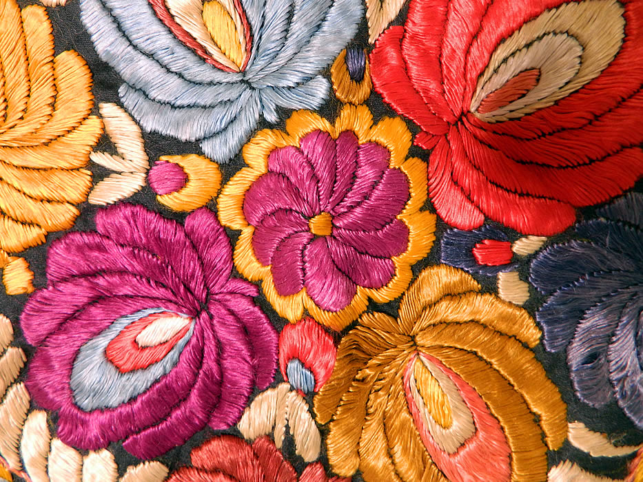 Vintage Matyo Hungarian Folk Embroidery Colorful Floral Round Tablecloth
The embroidery work is exquisitely done with wonderful workmanship. This round tablecloth doily measures 105 inches in circumference. 