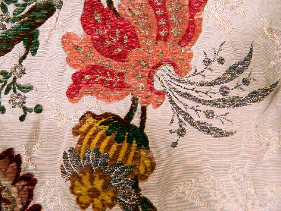 Antique 18th Century Style Silk Chenille Brocade Jacobean Fringed Shawl Throw
This fabulous textile has hand knotted cream color silk fringe trim surrounding it and might have been used as a piano shawl, throw, is fully lined and quite heavy weighing over 4 pounds.