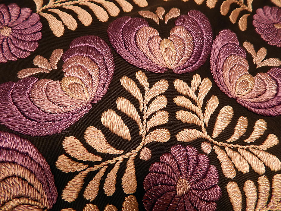 Antique Matyo Hungarian Folk Purple Embroidery Large Square Tablecloth
Hungarian daughters learned to embroider at a very young age and a family's wealth was often measured or determined by the number of embroidered cloths they had. This heavy large size square tablecloth measures 46 by 46 inches. It is in good condition, but has not been cleaned, with only a few faint small age spot stains. This is a truly a wonderful piece of Hungarian textile folk art! 