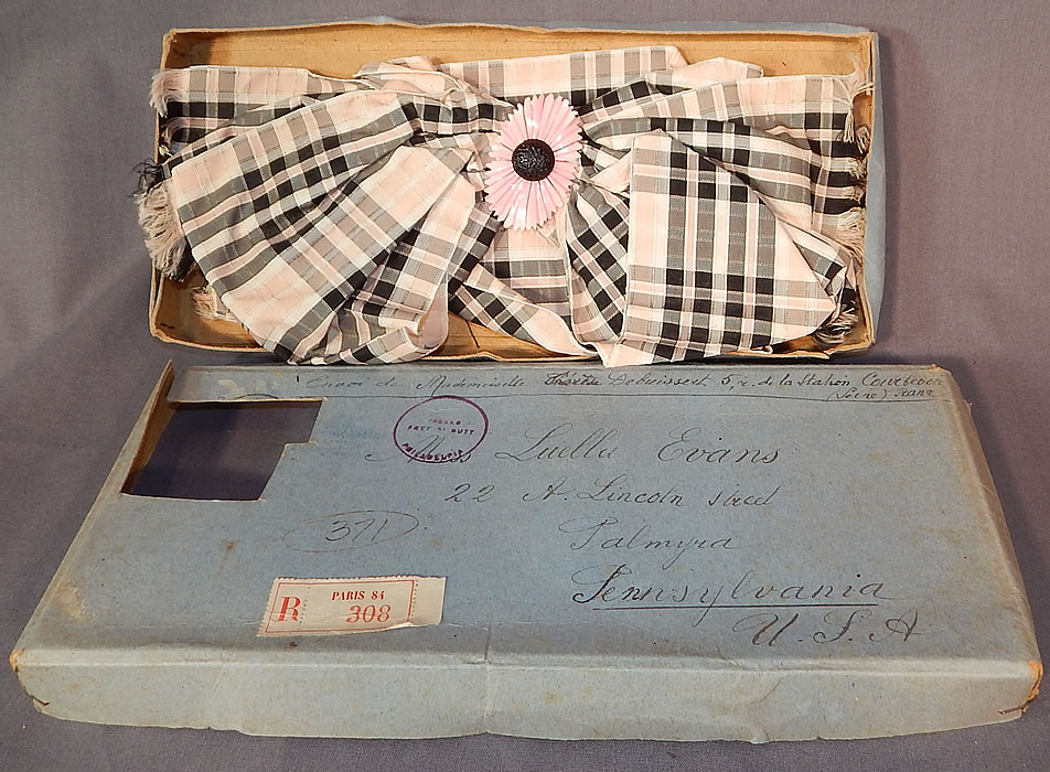Vintage Paris France Pink & Black Plaid Check Silk Ribbon Bow High Neck Collar
This vintage Paris France pink and black plaid check silk ribbon bow high neck collar dates from 1935. 