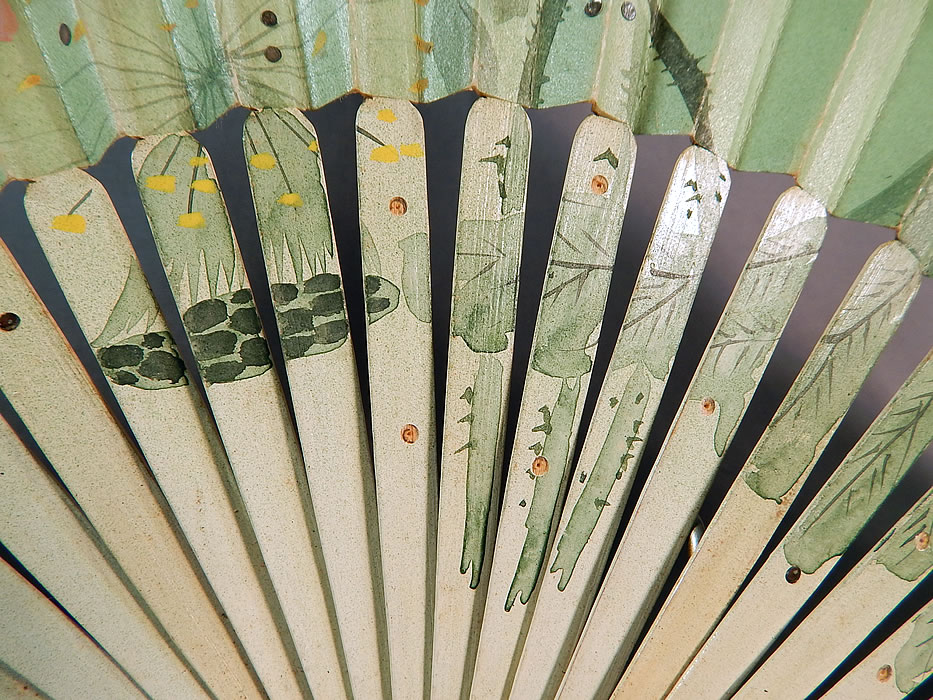 Art Nouveau Asian Hand Painted Paper Lotus Flower Sequin Pleated Folding Fan
It is in excellent condition. This is truly a wonderful piece of Art Nouveau Orientalism fan art!