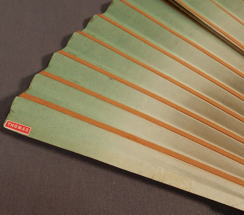 Vintage Hand Painted Pleated Paper Seville Spain Cathedral Souvenir Folding Fan
There is a "Thomas" paper label sticker attached on the back. 