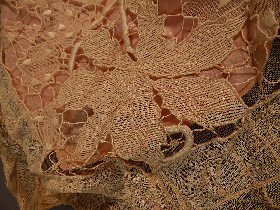 Vintage Embroidered Tulle Net Drawn Cutwork Grape Leaf Lace Boudoir Bed Pillow
The pillow sham measures 21 inches long, 14 inches wide and is 55 inches in circumference.