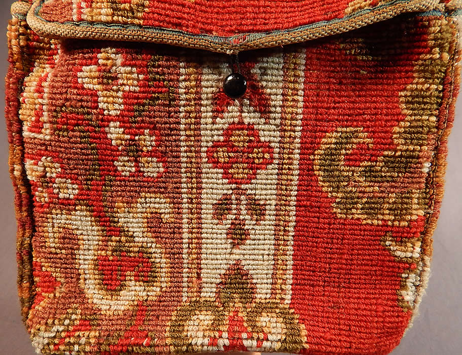 Victorian Antique Civil War Era Wool Mohair Carpet Bag Sewing Notions Purse
This charming carpet bag is a smaller size which might have been used by a women as a purse or as a sewing notions bag. 