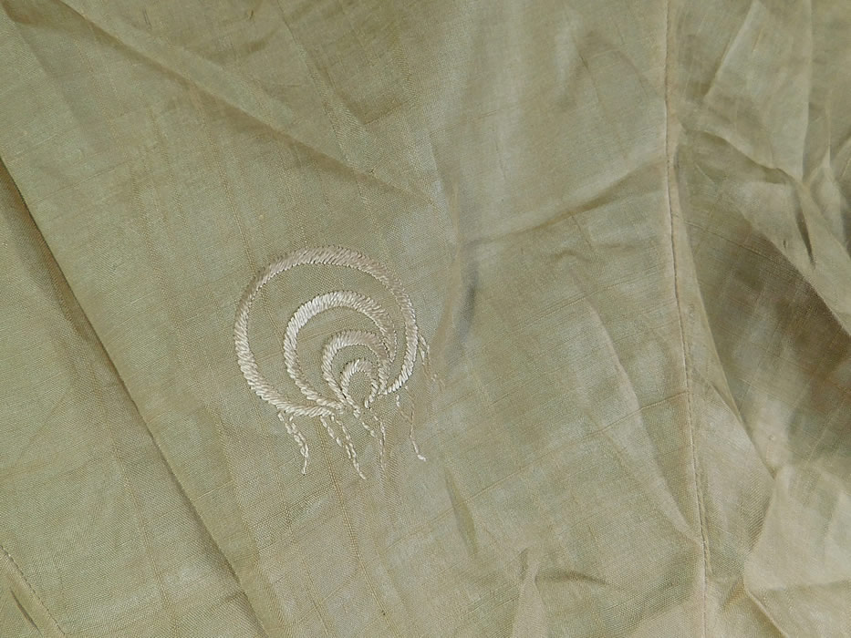 Edwardian Embroidered Japanese Dragon Pongee Raw Silk Parasol Fabric Cover
This is truly a wonderful piece of Japonism Oriental textile art!